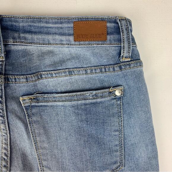 Judy Blue womens size small Denim Shorts jeans Bermuda distressed cut off 8in bl - Picture 7 of 11